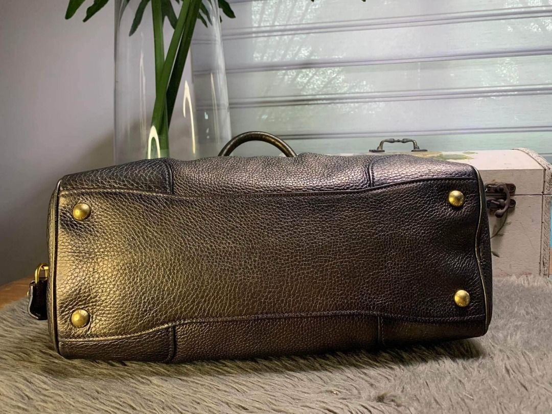 Prada Bauletto nappa leather (Category: Luxury Bags & Wallets) located in Las Pinas. Submitted by jvega08 (Listing ID 1210712730, Image 3). Description: selling authentic Prada Bauletto Nappa leather Color: Piombo Very good condition (No dustbag) 30000 only.