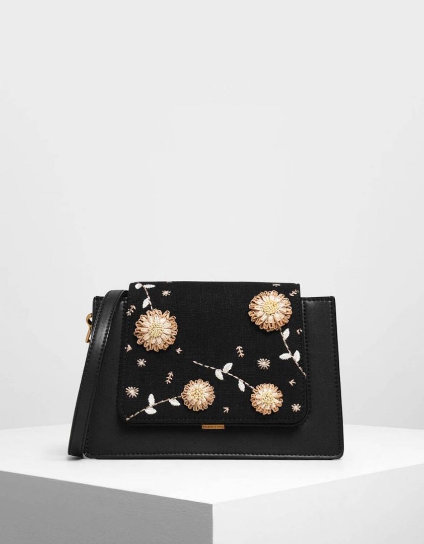 Raffia floral crossbody bag top