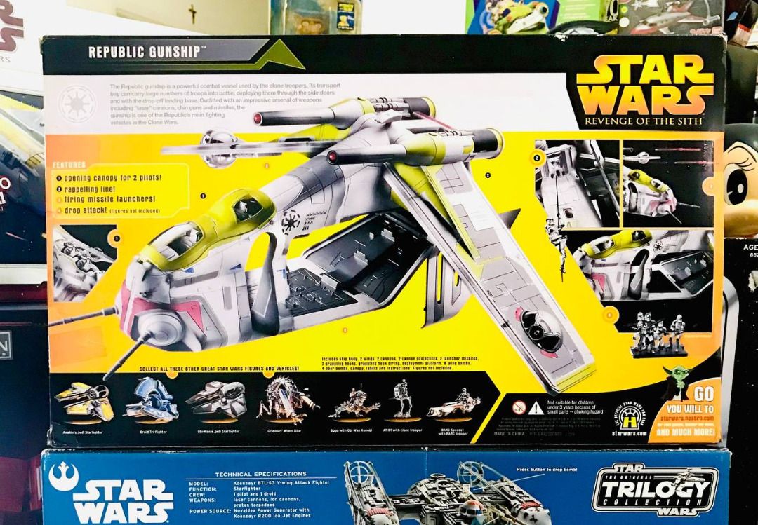 Star wars hotsell republic gunship toy