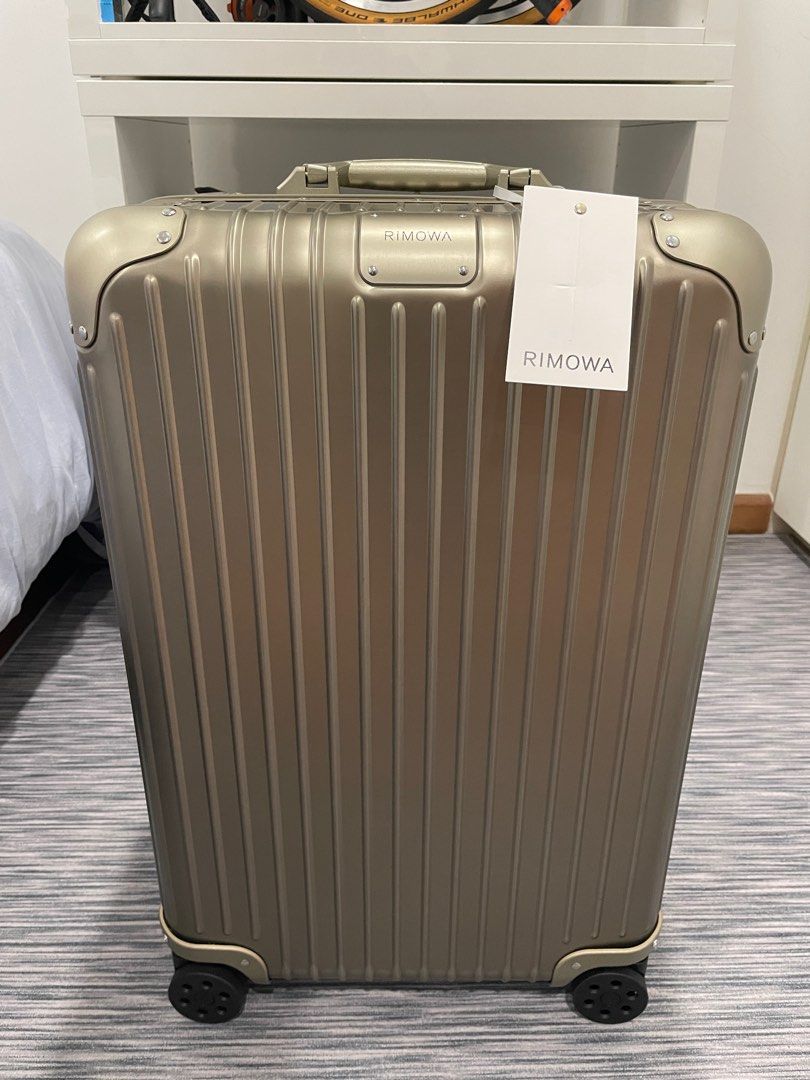Here s How You Can Get A Rimowa Suitcase For Nearly Half 42 OFF