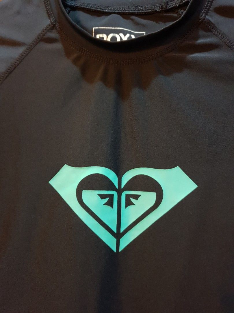 ROXY Rashguard, Women's Fashion, Swimwear, Rash guard on Carousell