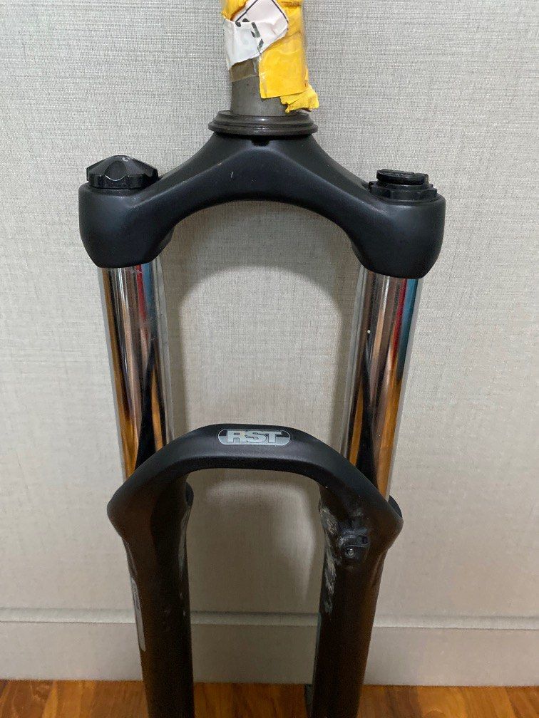 RST OMEGA 27.5 coil fork, Sports Equipment, Bicycles & Parts, Parts ...