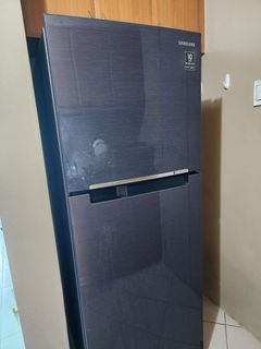 Samsung Refrigerator 10.6 cu ft