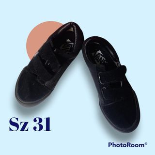 SEPATU HITAM VELCRO SEPATU SEKOLAH ANAK