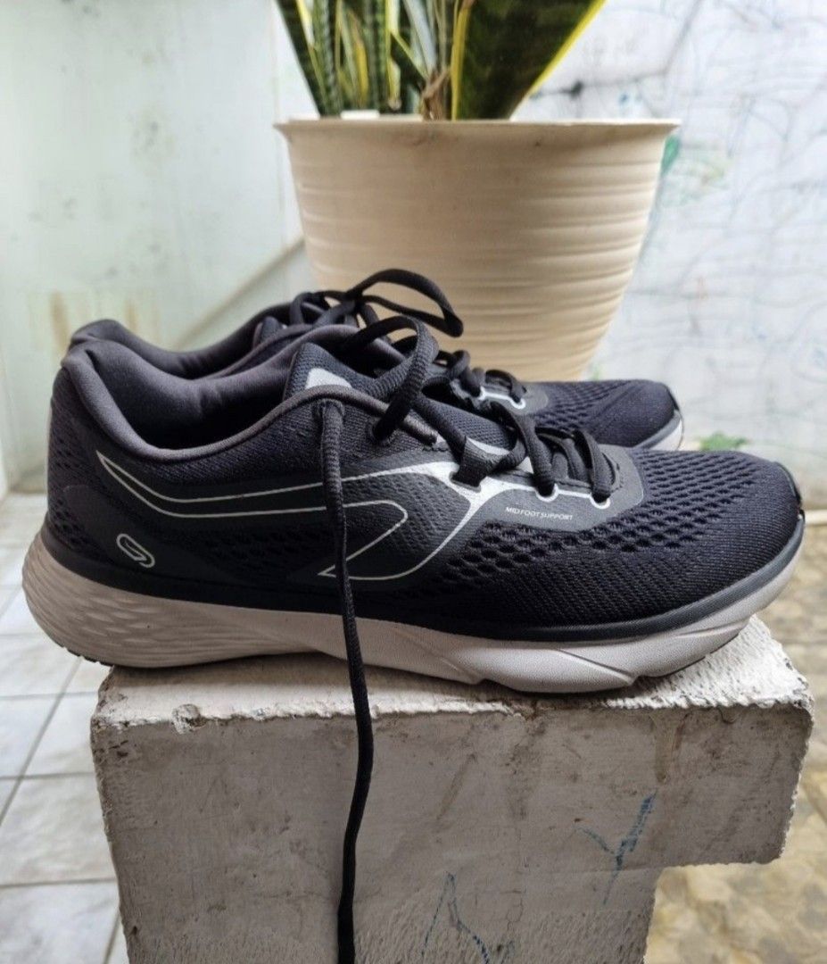 Sepatu lari kalenji top