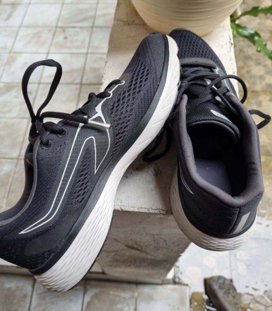 Sepatu lari kalenji decathlon