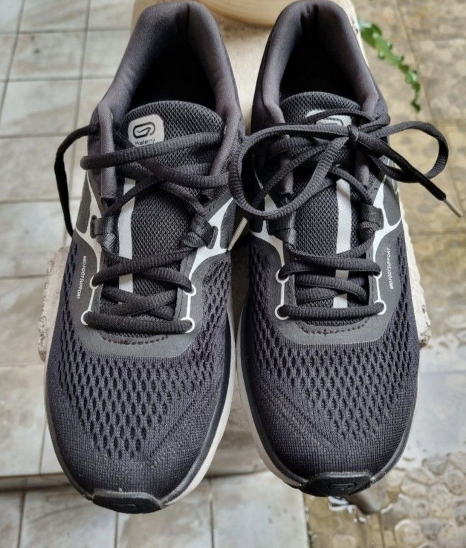 Sepatu store lari kalenji