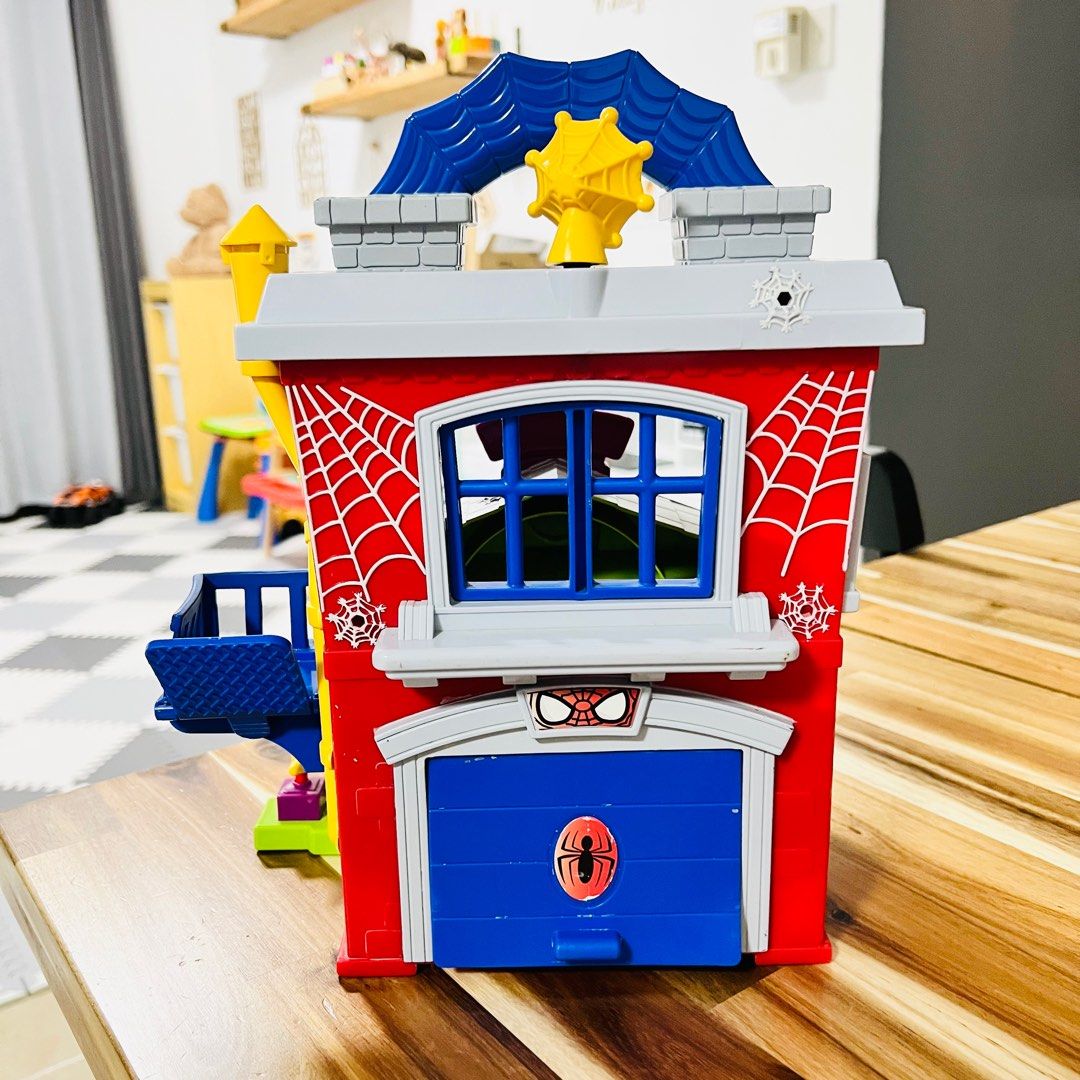 Spiderman House, Hobbies & Toys, Toys & Games on Carousell