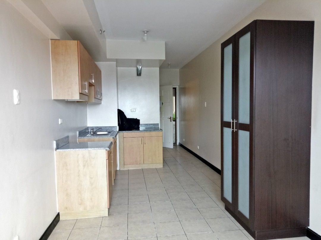 Studio Unit for rent Tivoli Garden DMCI Mandaluyong near Rockwell