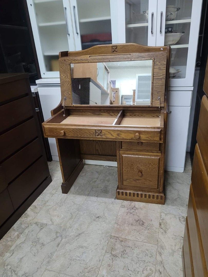 Study Table Solidhardwood Japan surplus (Category: Tables & Sets) located in Manila. Submitted by Hezcki (Listing ID 1210632826, Image 2). Description: .