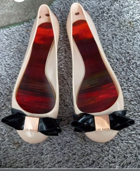 Flat shoes ted best sale baker