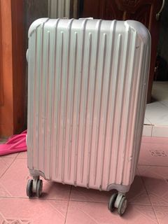 (Category: ) located in . Submitted by thrift_stow (Listing ID 1210665108, Image 1). Description: .