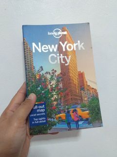 Travel Guides New York and Australia preloved