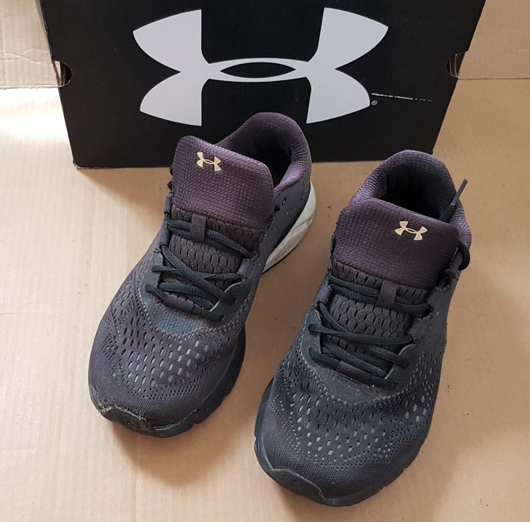 Tenis under armour charged rebel cheap