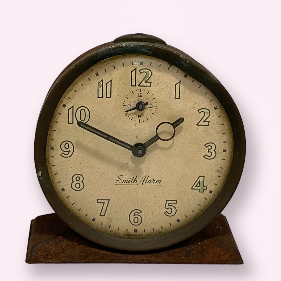 Vintage SMITH Alarm Clock, Hobbies & Toys, Collectibles & Memorabilia