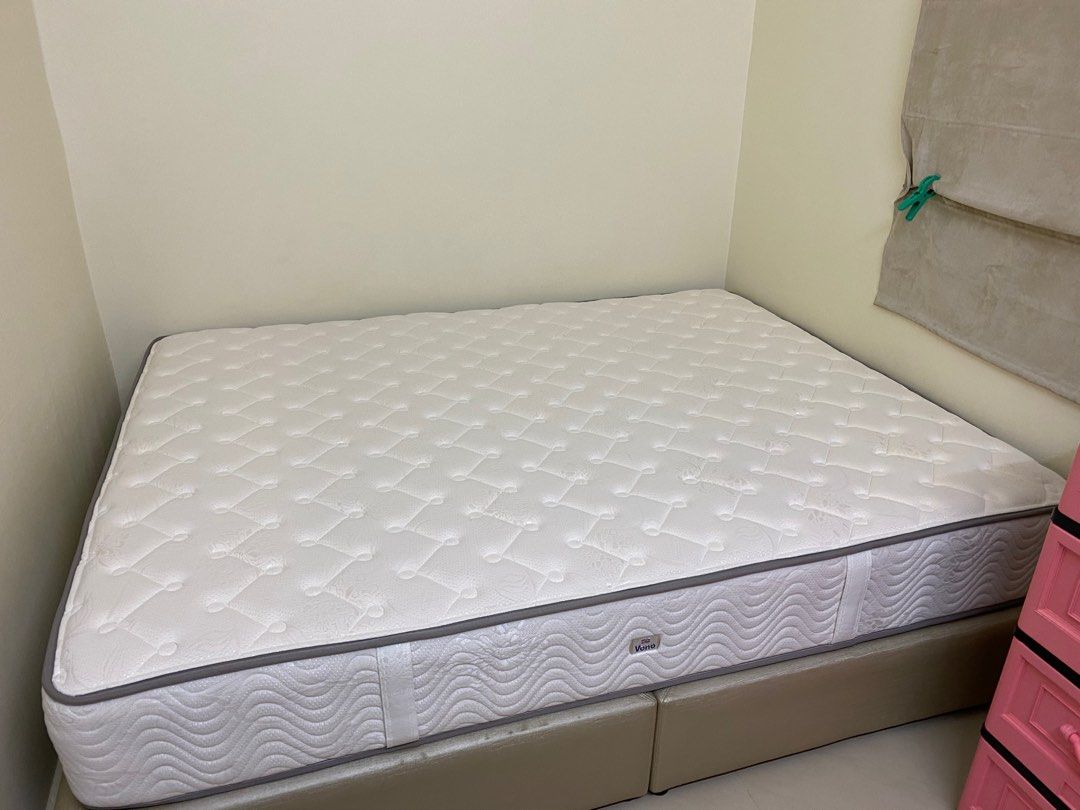 Vono Ergo Bed Mattress Queen Size, Furniture & Home Living, Furniture