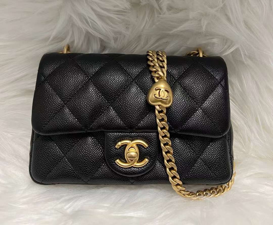 Want 求Chanel 23p 心調節扣, 名牌, 手袋及銀包- Carousell
