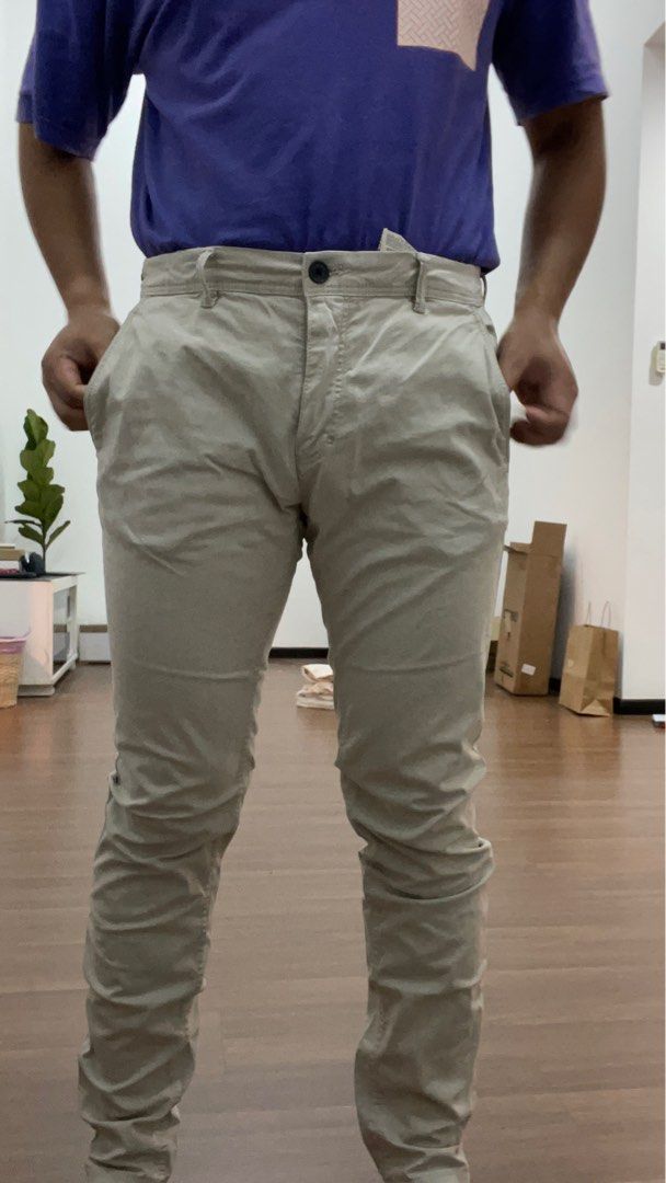 Zara Men Light Grey Slim Fit Chino, Men's Fashion, Bottoms, Chinos on  Carousell