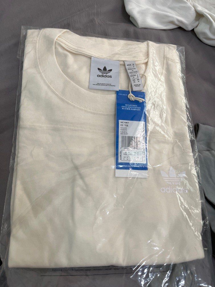Adicolor Clean Classic, Men's Fashion, Tops u0026 Sets, Tshirts u0026 Polo Shirts  on Carousell