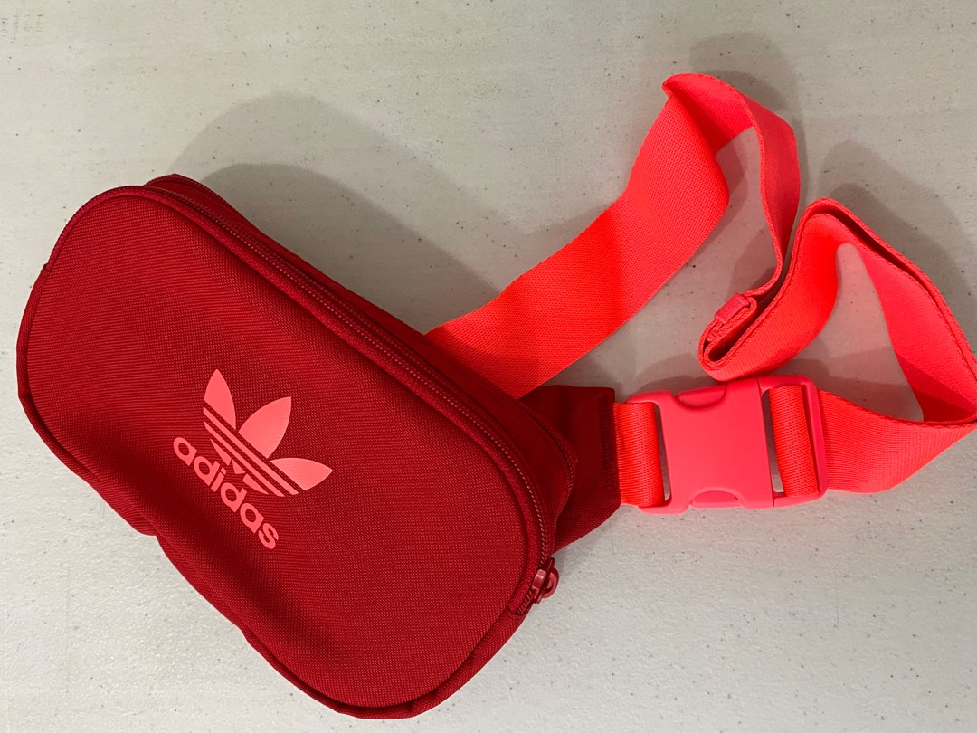 Adidas Fanny Pack, Men's Fashion, Bags, Belt bags, Clutches and Pouches