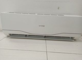 Aircond YORK 1HP LIKE NEW
