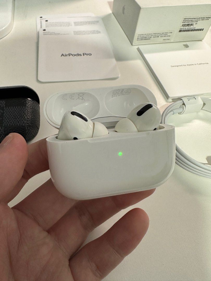 Gen 1 airpods for sale store