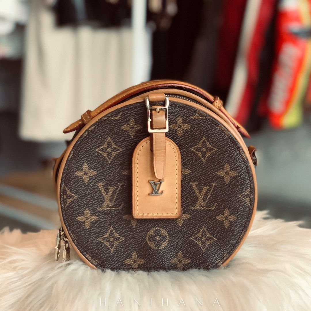 LV on the go medium black 25cm, Luxury, Bags & Wallets on Carousell