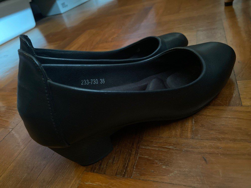 dillards black pumps