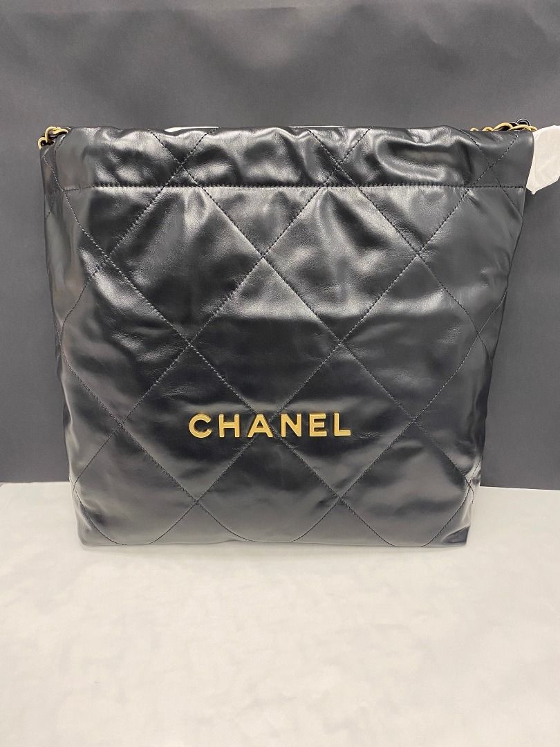 Chanel 22 large handbag, Shiny calfskin & gold-tone metal , black