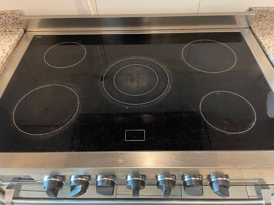 Bompani induction clearance cooker