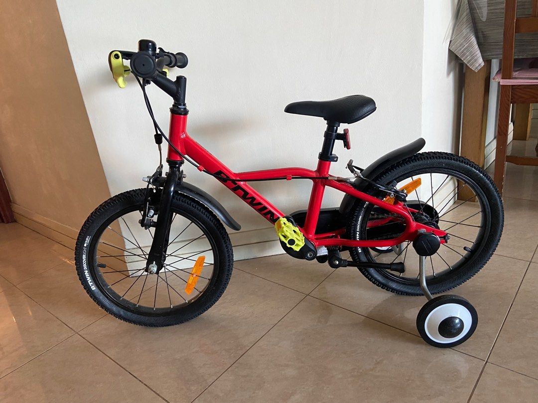 Boys Kids Bike Btwin 16 inch Lightboy 900, Sports Equipment, Bicycles