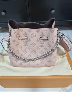 LOUIS VUITTON Bella Bucket Mahina Leather Magnolia Pink, Luxury, Bags &  Wallets on Carousell