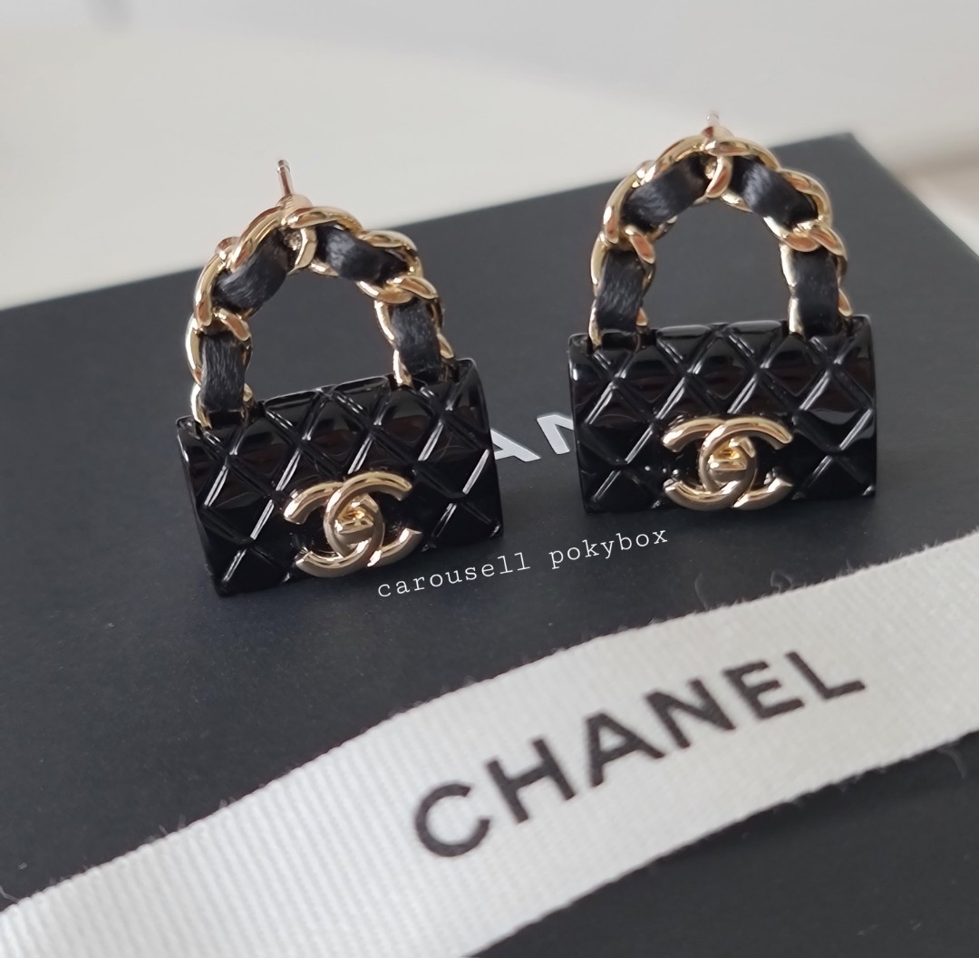 chanel cc earrings black