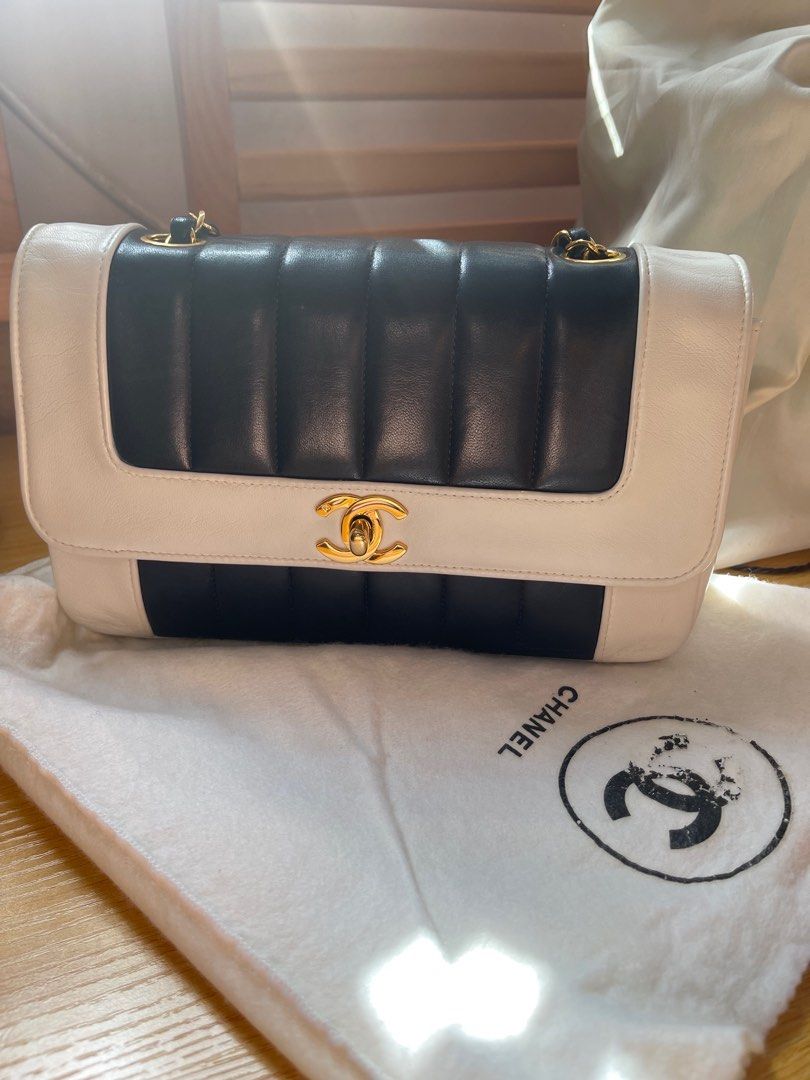 Chanel 初代罕有直紋vintage Diana bag 黑白拼色熊貓激罕, 名牌, 手袋及銀包- Carousell