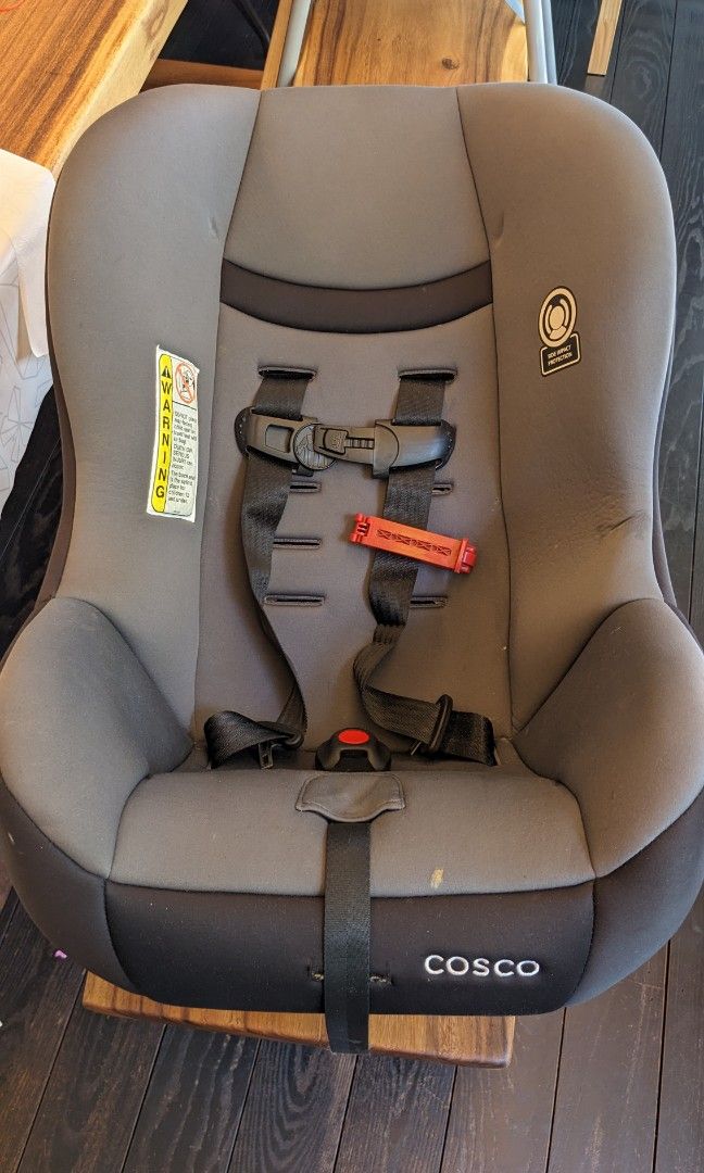 Cosco car seat, Babies & Kids, Going Out, Car Seats on Carousell