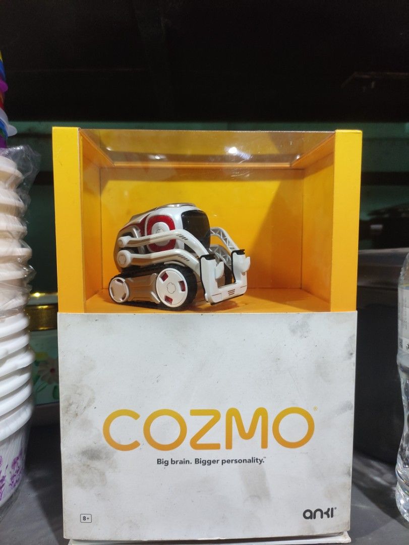 Cozmo robot cerdas, Barang Yang Dicari di Carousell
