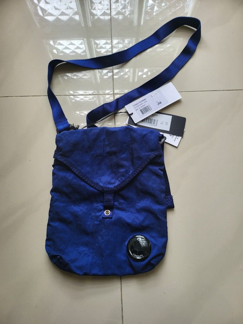 Cp company hotsell sling bag