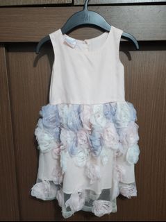 Cute dress Lia's wardrobe