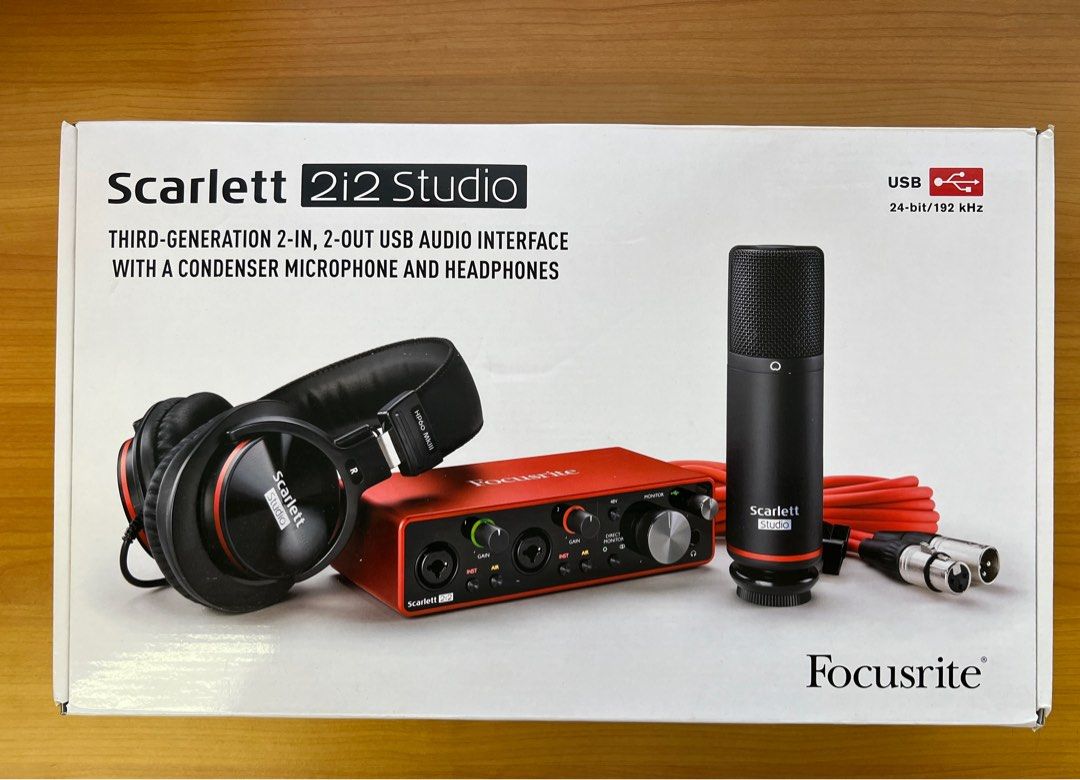 Focusrite Scarlet 2i2 Studio Set, Audio, Microphones on Carousell