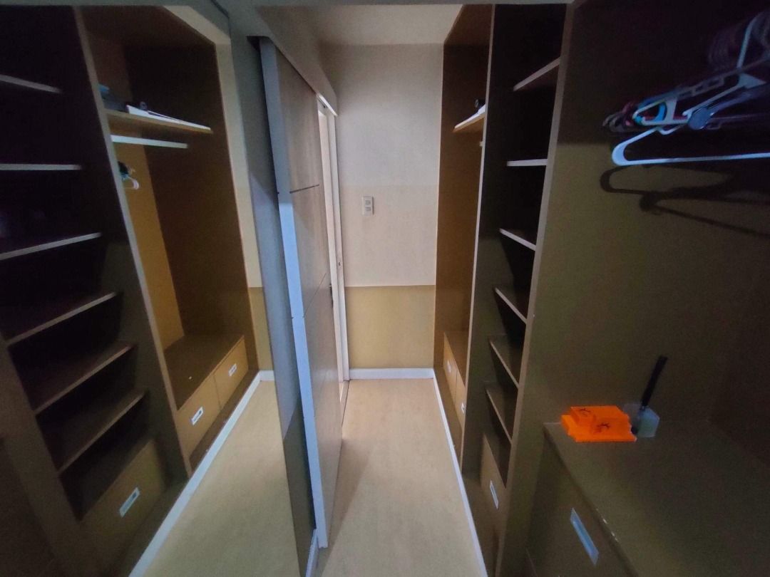 FOR SALE Condo in Fort Victoria tower BGC, Property, For Sale