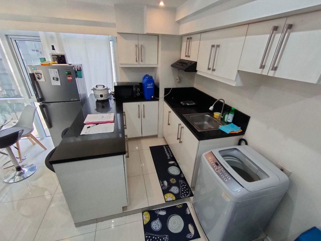 FOR SALE Condo in Fort Victoria tower BGC, Property, For Sale