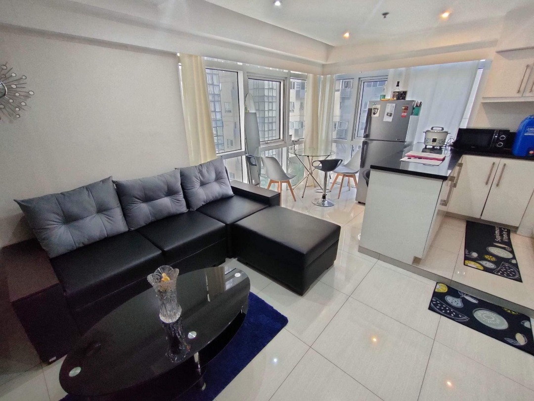 FOR SALE Condo in Fort Victoria tower BGC, Property, For Sale