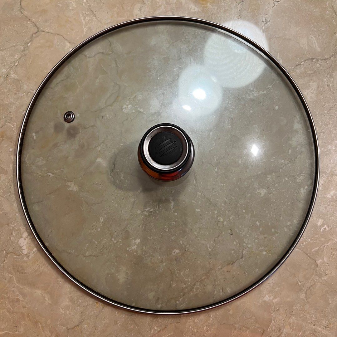 Frying pan Wokpan lids covers, Furniture & Home Living, Kitchenware