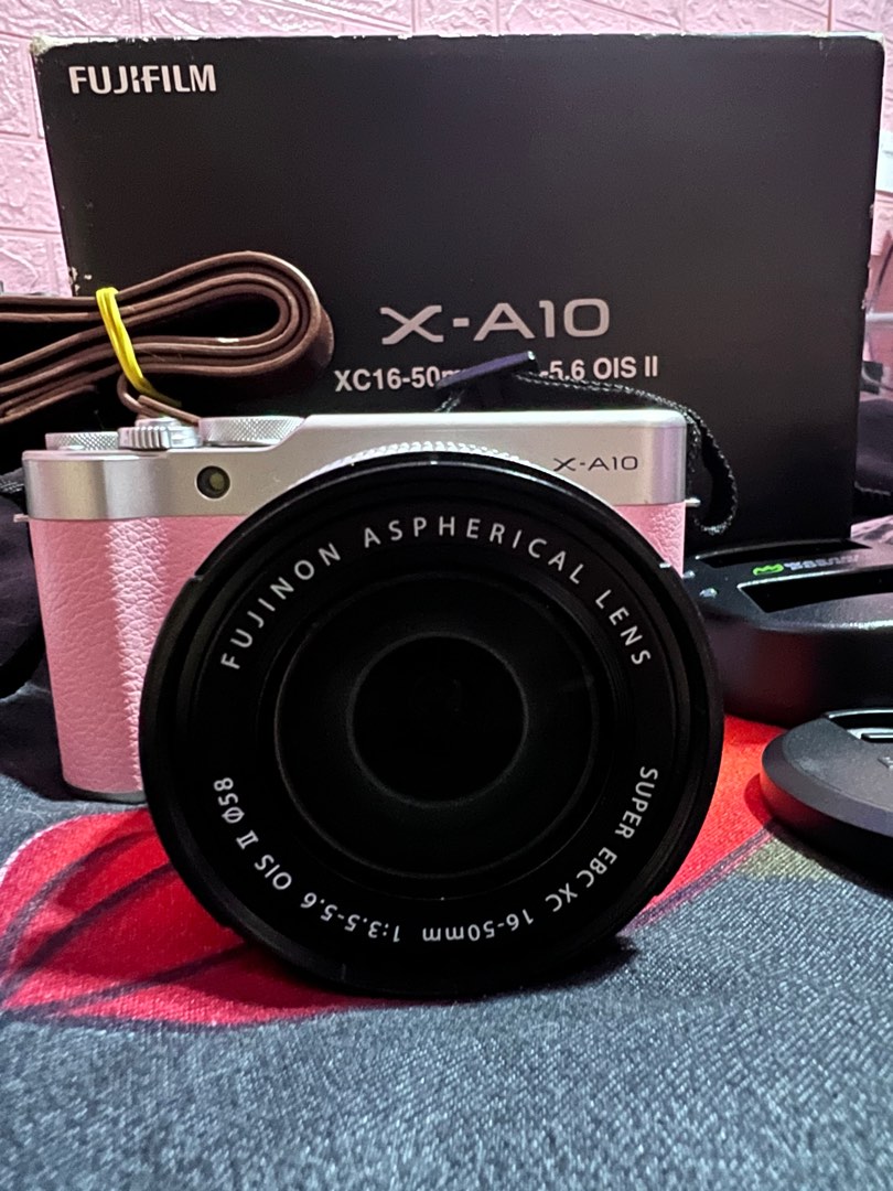 FUJIFILM X-A10, Photography, Cameras on Carousell