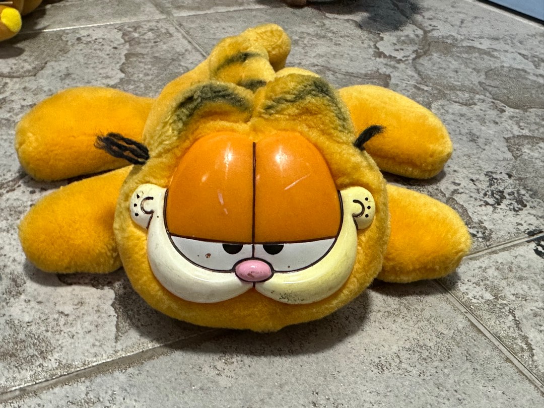 garfield emoji face plush