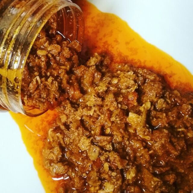 Gawang Bataan Home Made Crab Paste (Category: Local Eats) located in Orani. Submitted by lovely.items1983 (Listing ID 1210845438, Image 2). Description: 𝐂𝐫𝐚𝐯𝐢𝐧𝐠 For Crabs? ⚡🦀 Satisfy your ‘’CRAB’’ cravings with our BEST SELLER mouthwatering 🤤 ‘’Golden Crab Paste🦀 👉100% Pure Aligue 👉NO extenders added 👉No Pork Available Flavors: ✔Spicy (Best Seller) ✔Original Available in 220g /bottle 😍 We are also OPEN FOR RESELLERS!🤑 ✅ Meet ups ✅ 
