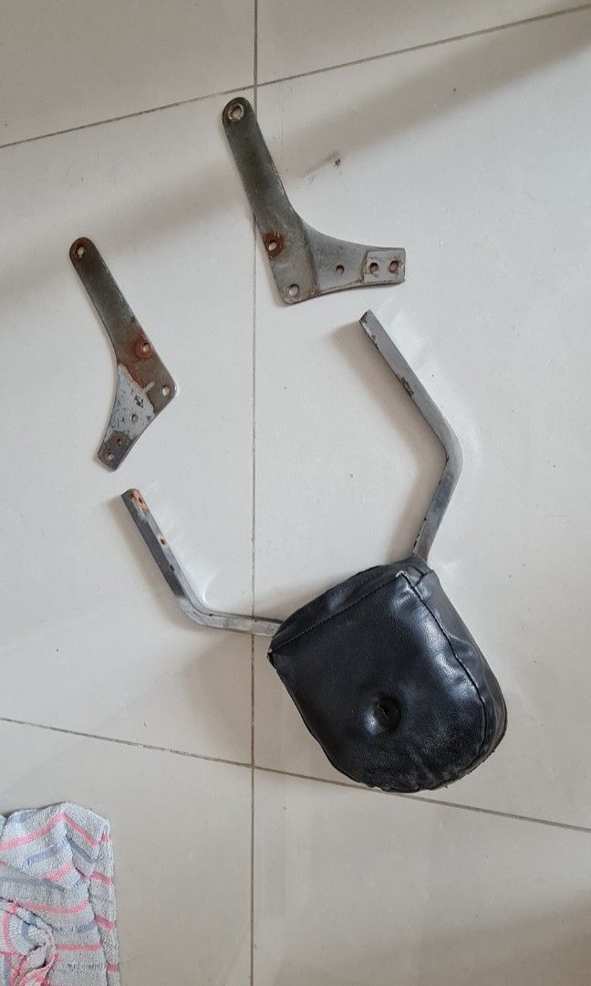Harley back rest ( sissy bar ), Motorcycles, Motorcycle Accessories on