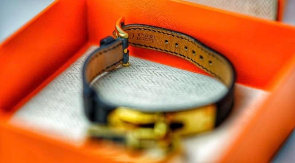 HERMES Kelly Watch (Category: Luxury Watches) located in Quezon City. Submitted by tin.tin_aviles (Listing ID 1210900899, Image 3). Description: HERMES Kelly Watch Complete Set.