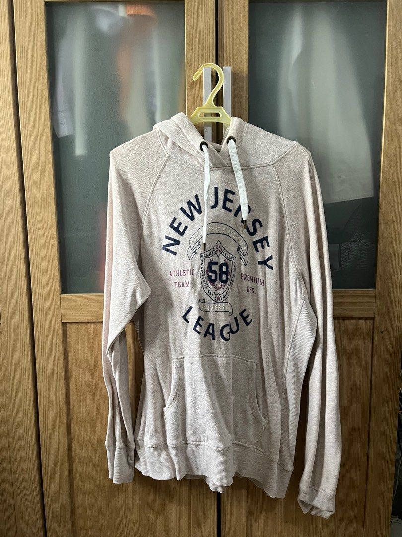 H M LOGG Hoodie Women s Fashion Coats Jackets and Outerwear on