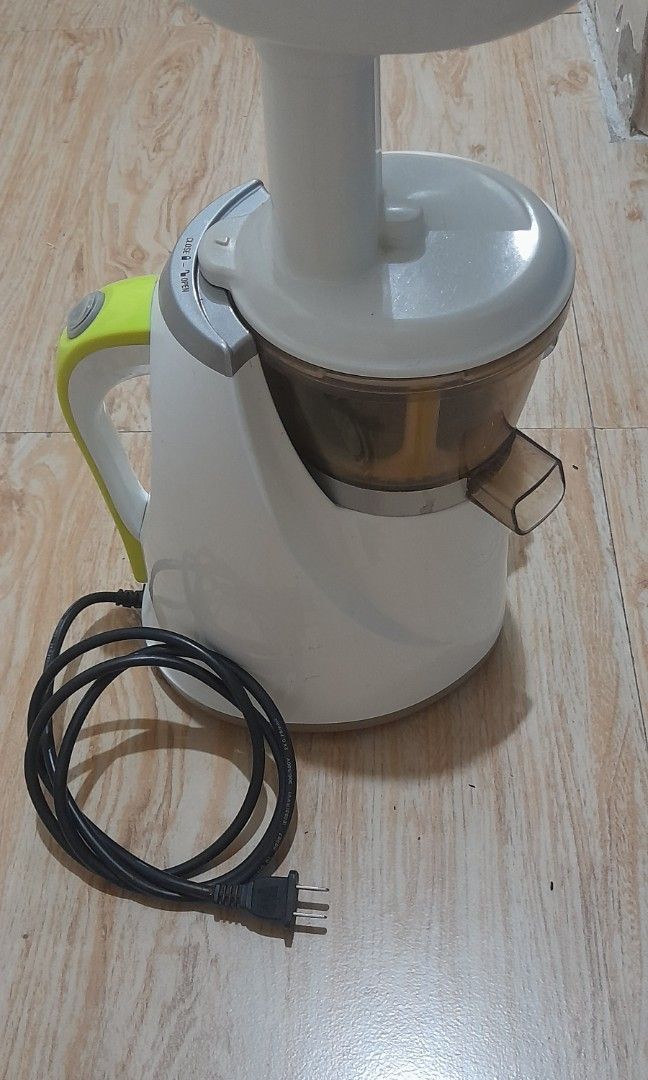 Hurom Juicer, TV & Home Appliances, Kitchen Appliances, Juicers